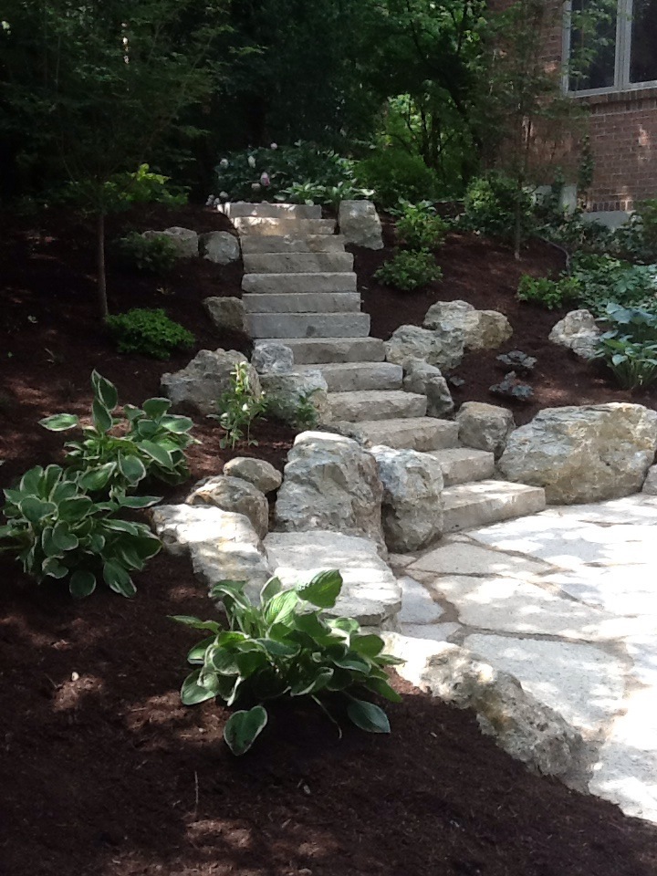 Stone & Boulder Retaining Walls